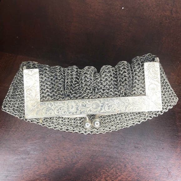 Vintage Chainmail Coin Purse - Picture 4 of 11
